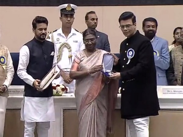 Union Minister Anurag Thakur, President Murmu, Karan Johar (Image: Twitter/PIB)