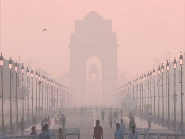 A foggy morning at Delhi's Kartavya Path on Wednesday. (Photo/ANI)