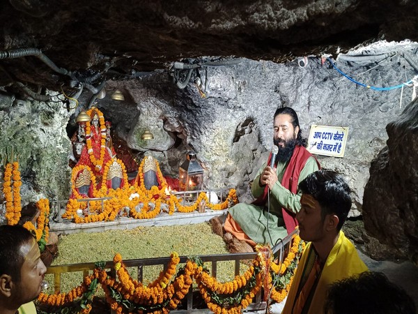 Special prayers conducted in temple in Dehradun for Israel (Photo/ANI)