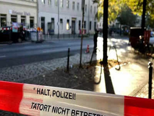 Berlin synagogue was attacked with Molotov cocktails (Source: Reuters)
