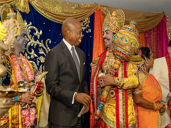 New York Mayor Eric Adams celebrates Diwali (Photo/@NYCMayor)