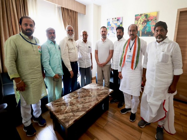 Telangana Jana Samithi party delegation meets Rahul Gandhi (Photo/ANI)