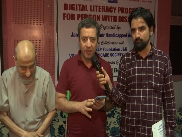 Digital literacy workshop held in Srinagar (Image/ANI)
