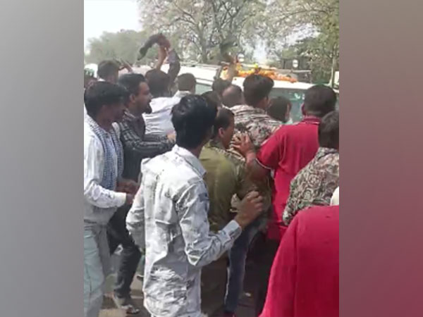 Protestors showing black flag (snap from video surfaced on social media) 