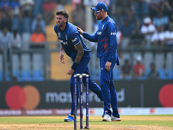 Reece Topley (left) (Photo: England Cricket/X)
