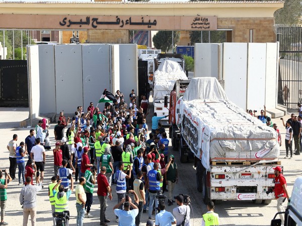 Trucks carrying humanitarian aid (Photo Credit: Reuters)