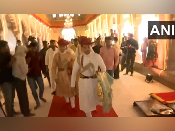 Union Minister Jyotiraditya Scindia along with his son in royal attire(Photo/ANI)