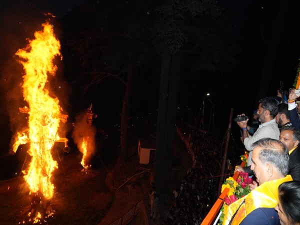 CM Sukhvinder Singh Sukhu along with his wife, celebrates 'Vijyadashmi' at Jakhu temple Shimla (Photo/ANI)