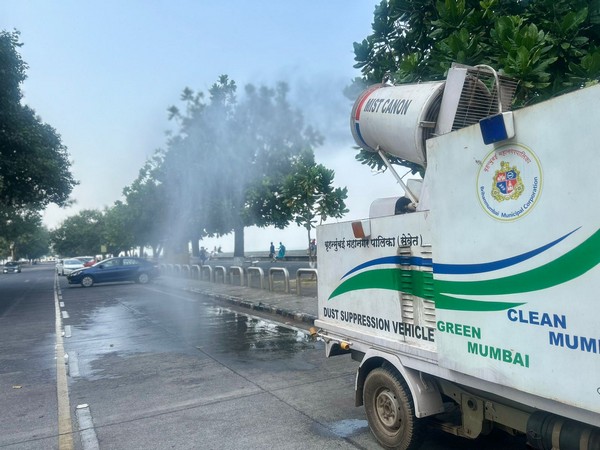 Anti-smog gun deployed at Mumbai's Marine Drive. (Photo/ANI)