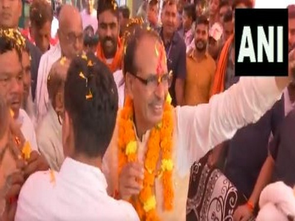 CM Chouhan conducts roadshow in Sehore ahead of polls (Image/ANI)