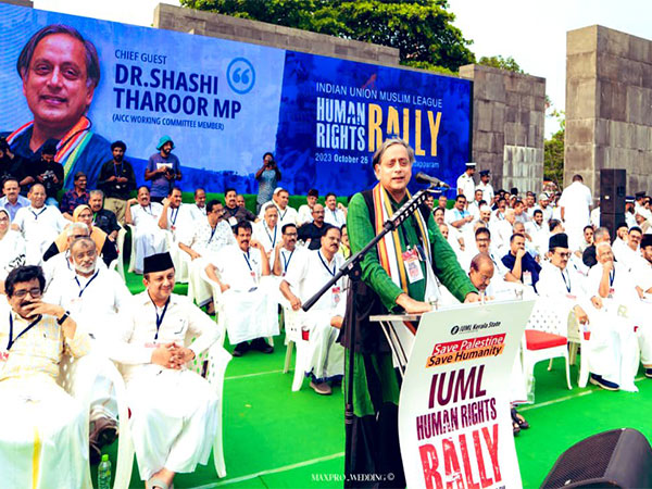 Congress MP Shashi Tharoor at IUML rally, Kerala. (Photo/Shashi Tharoor Twitter)