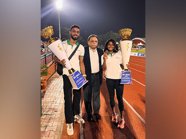 Tejas Shirse and Moumita Mandal after being awarded as 'Best Athlete' at National U23 Athletics Championships (Image: AFI)
