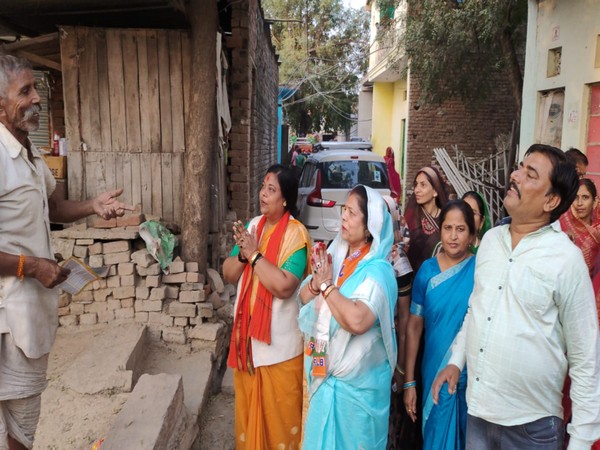 Family members of Union Minister Narendra Singh Tomar campaigning for him (Photo/ANI)