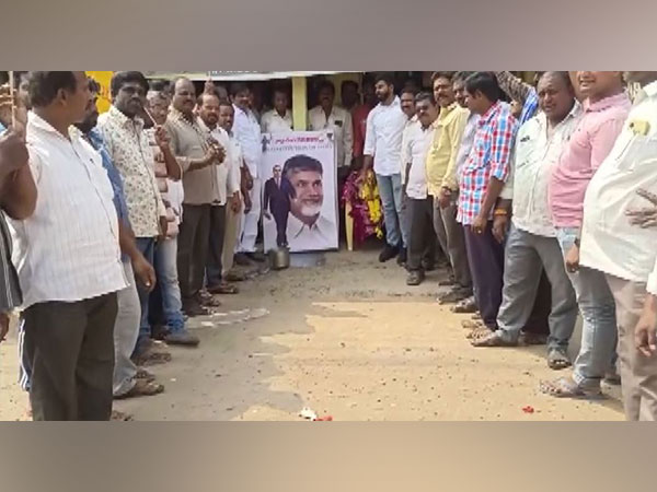 TDP workers celebrating interim bail of Chandrababu Naidu (Photo/ANI)