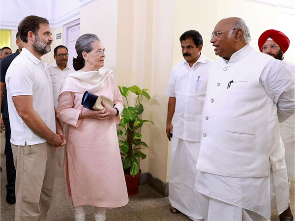 Congress President Mallikarjun Kharge with Sonia Gandhi and Rahul Gandhi (Photo/ANI)