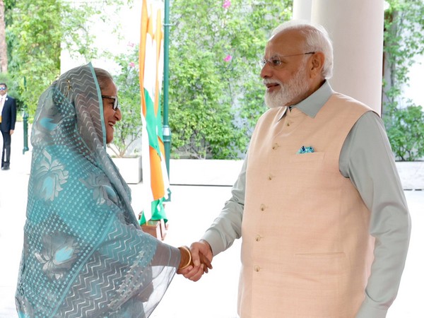 PM Narendra Modi with Bangladesh Prime Minister Sheikh Hasina (Photo Credit: X/@narendramodi)
