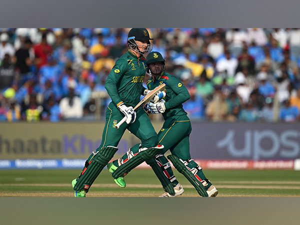 Rassie van der Dussen and Quinton de Kock (Photo: ICC)