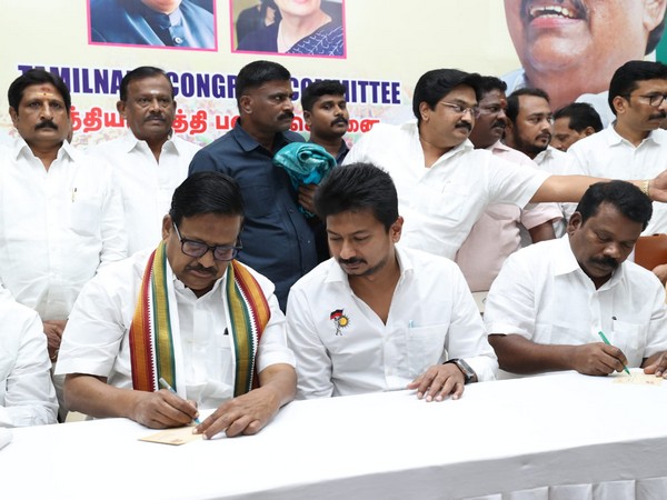 Tamil Nadu Congress leaders support signature campaign against NEET (Image/ANI)