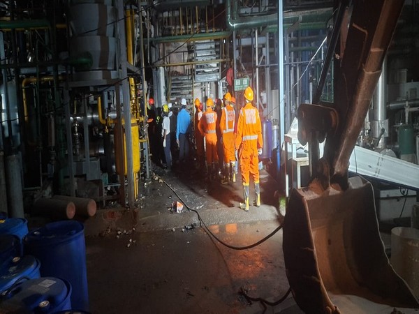 NDRF team depoyed on the premises of Raigad building (Image/ANI)