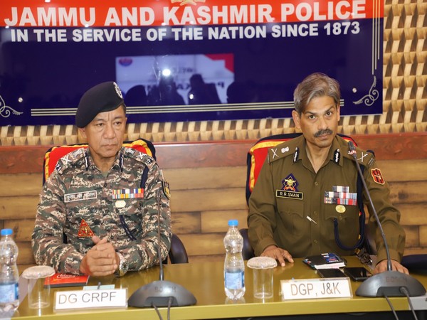 DG CRPF Sujoy Lal Thaosen, DGP J&K RR Swain at a meeting (Pic credit/ Kashmir police)