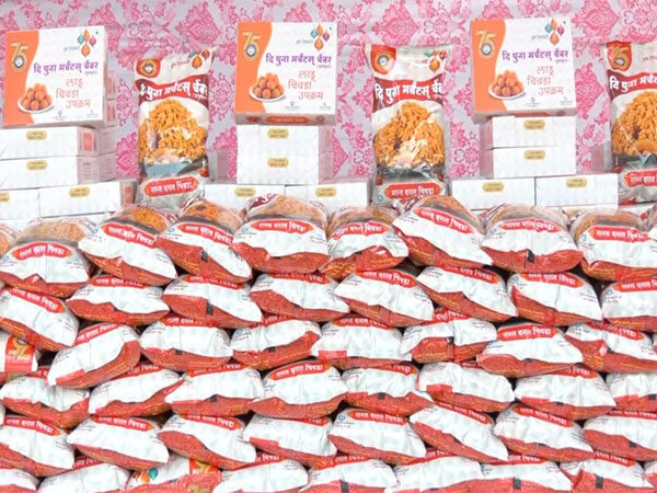 Laddu, Chivda packets ready to be sold (Photo/ANI) 