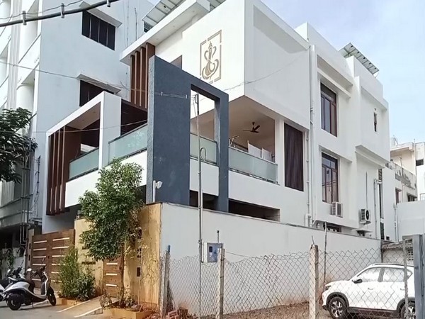 Income tax department raid enters Day 3 in Tamil Nadu’s Karur (Image: ANI)