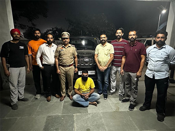 Arrested drug smuggler in police custody (Photo/Punjab Police)