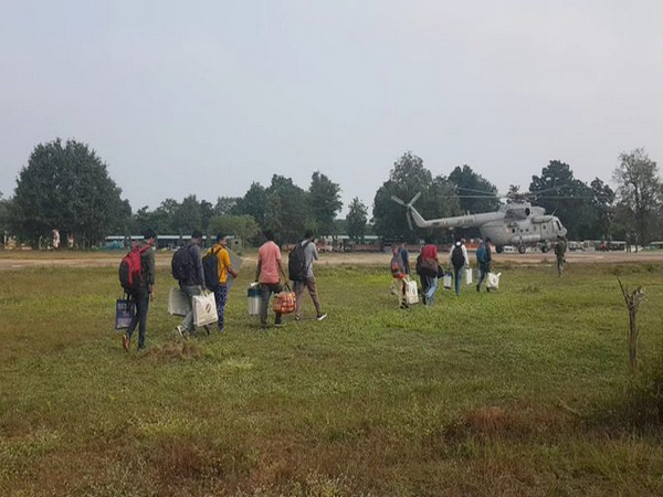 Election officials gear up for Phase 1 of voting (Photo/Election Commission)