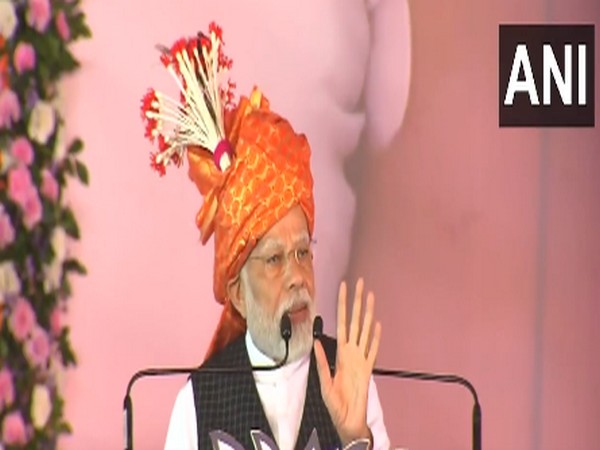 Prime Minister Narendra Modi in Surjapur (Photo/ANI)