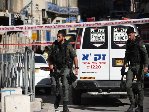 Israeli security forces at the scene of a fatal Palestinian stabbing attack (Photo/TPS)