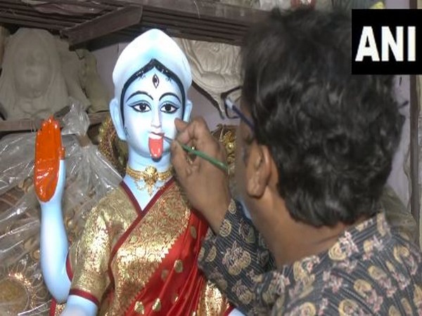 Idols of Kali ready to be sent abroad from Kolkata’s Kumartuli. (Photo/ANI)