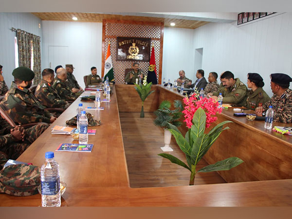 J-K DGP chairs joint meeting of Army, CRPF, Police officers in Shopian, Pulwama (Photo/ANI)