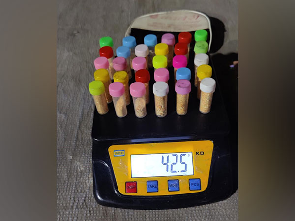 Special Task Force (STF) of Assam police apprehended a drug peddler along with contraband drugs (Photo/ANI)