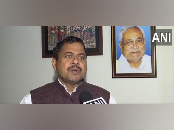 Member of the Lok Sabha Ethics Committee and JD-U MP Girdhari Lal Yadav (Photo/ANI)