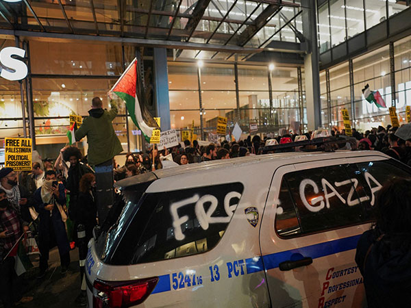 Rally in support of Palestinians, in New York City (Photo Credit: Reuters)