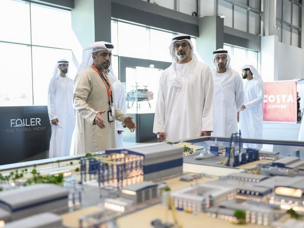 Khaled bin Mohamed bin Zayed attends Abu Dhabi International Boat Show (Photo/WAM)