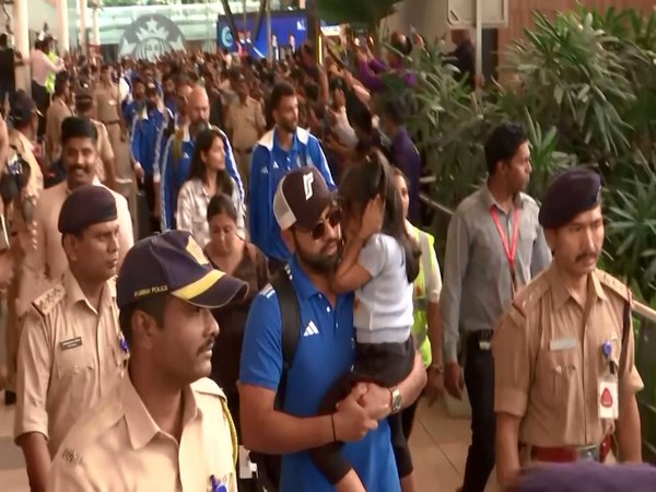 Team India arrives in Mumbai ahead of semis clash against NZ (Photo: ANI)