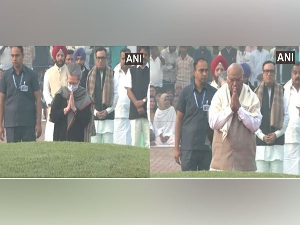 Congress Parliamentary Party Chairperson Sonia Gandhi and Congress President Mallikarjun Kharge (Photo/ANI)
