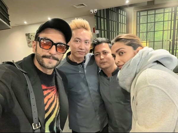 Ranveer Singh, Deepika Padukone with fans (Image source: X)