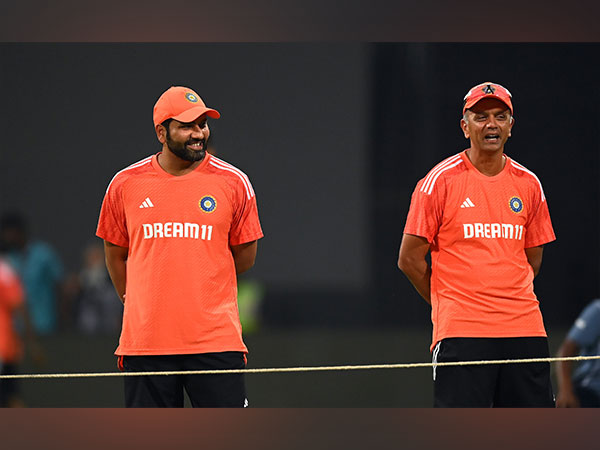 Rohit Sharma and Rahul Dravid (Photo: BCCI/ Twitter)