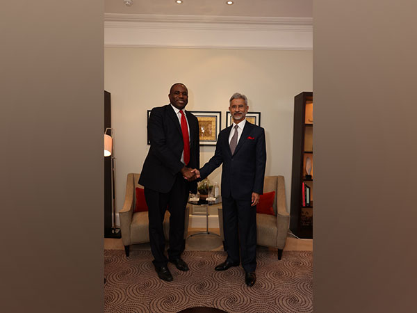 Jaishankar, UK’s Shadow Foreign Secretary discuss security issues (Source: Twitter/@DrSJaishankar)