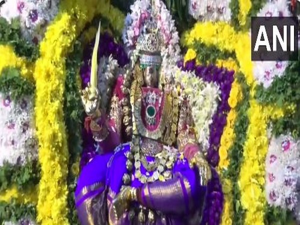 Procession carried out at Arunachaleswarar Temple ahead of Karthigai Deepam (Photo/ANI)