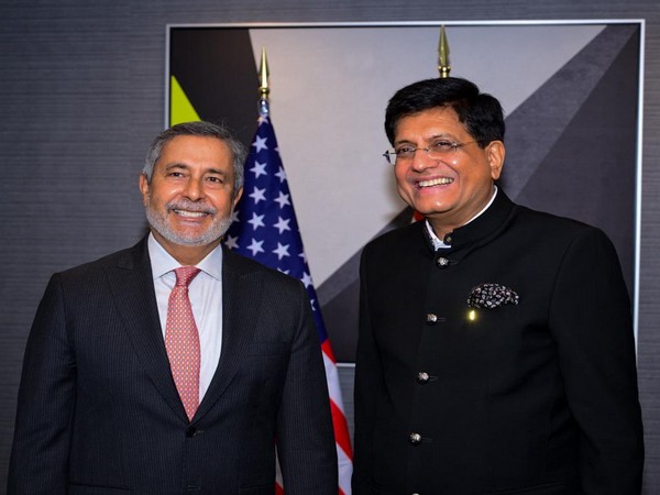 Micron Technology CEO Sanjay Mehrotra, Union Minister for Commerce and Industry Piyush Goyal (Image Credit: X/@PiyushGoyal)