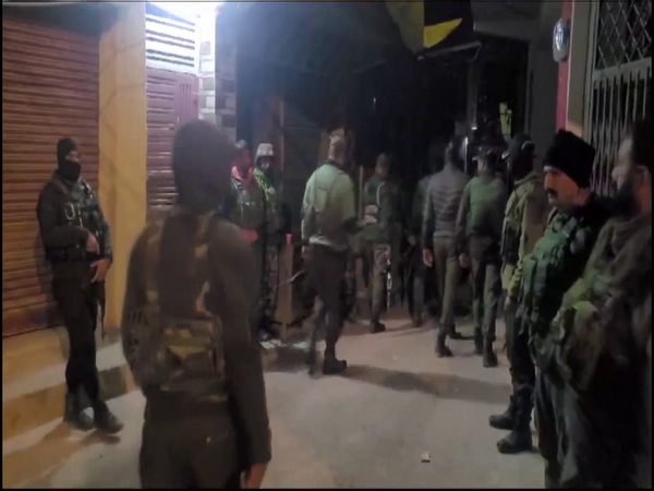 Army and police officials reach the spot of incident (Photo/ANI)