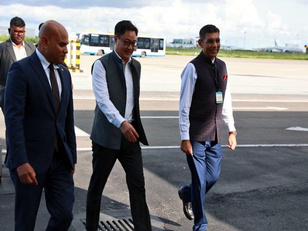 Union Minister Kiren Rijiju arrives in Maldives (Source: Twitter/@MoFAmv)