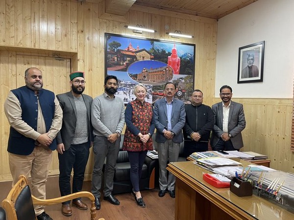 British Deputy High Commissioner Caroline Rowett with Industry Minister Harshvardhan Chauhan and others (Photo-Caroline Rowett/X) 