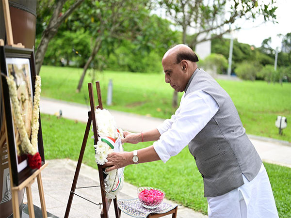 Union Defence Minister Rajnath Singh visits Singapore (Source: Twitter/@rajnathsingh)