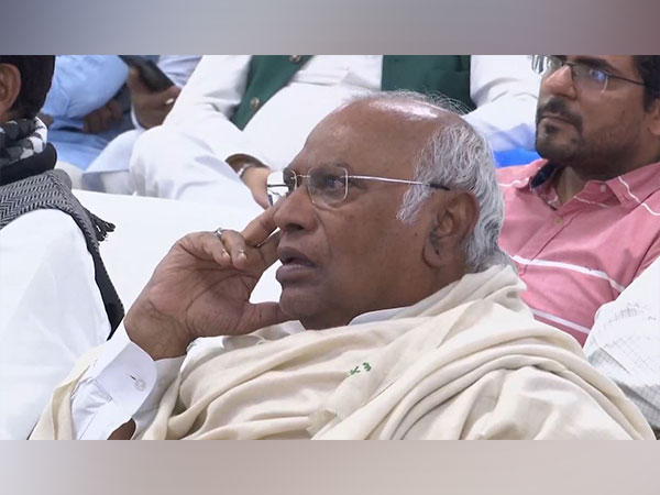 Congress president Mallikarjun Kharge watches World Cup match (Photo/ANI)