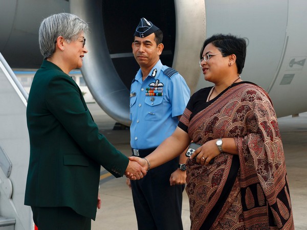 Australian Foreign Minister Penny Wong welcomed at Air Force Station (Photo: X@MEAIndia)