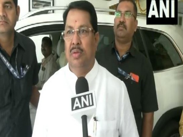 Congress MLA Vijay Wadettiwar (Photo/ANI)